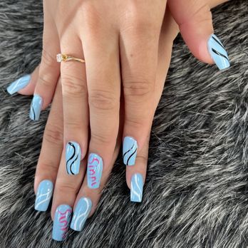 Ombre Nails - Nail Salons Near Me - Los Angeles, California