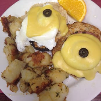 The Breakfast Nook - Eggs Benny! - Breakfast & Brunch Near Me - North Haven, Connecticut