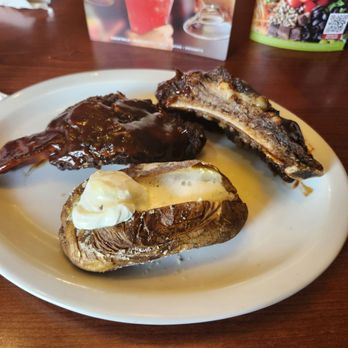 Ruby Tuesday - Beef ribs & baked potato - Burgers Near Me - Sharonville, Ohio Ruby Tuesday - Beef ribs & baked potato - Burgers Near Me - Sharonville, Ohio
