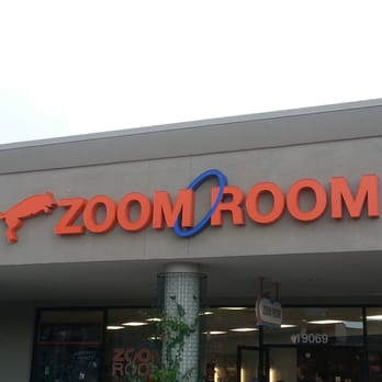 Zoom Room Dog Training - Front entrance - Pet Training Near Me - Huntington Beach, California Zoom Room Dog Training - Front entrance - Pet Training Near Me - Huntington Beach, California
