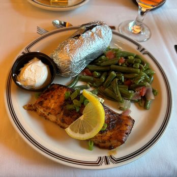 Cincinnati Dinner Train - Dinner is served! Hoisin Glazed Salmon, Baked Potato, Green Beans - New American Near Me - Cincinnati, Ohio