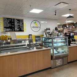 Lemon's Bakery Cafe - Lemon's Bakery Cafe counter.