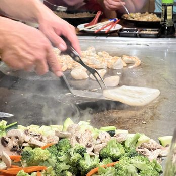 Mr. An's Teppan Steak & Seafood Sushi Bar - Sushi Bars Near Me - Tucson, Arizona