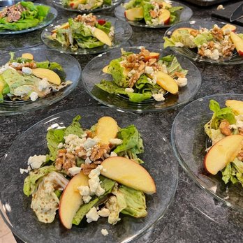 Chef Vanessa - Butter lettuce, walnuts, blue cheese and apples - Caterers Near Me