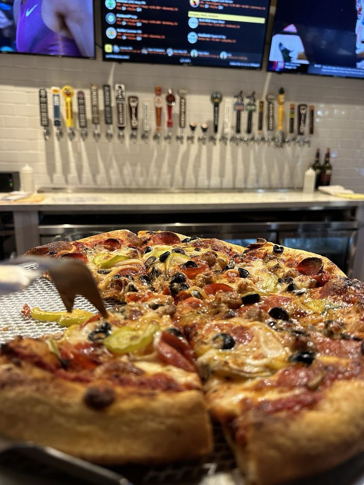 PAIRFIELD PIZZA & PINTS Updated August 2024 82 Photos & 123 Reviews 2408 Twin Creeks Dr