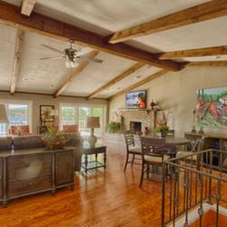 BeBack Vacation Rentals - Central Ave. Spacious, open floor plan living, dining and kitchen
