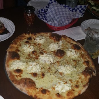 J. Dolan's - White pizza - Pizza Near Me - Honolulu, Hawaii