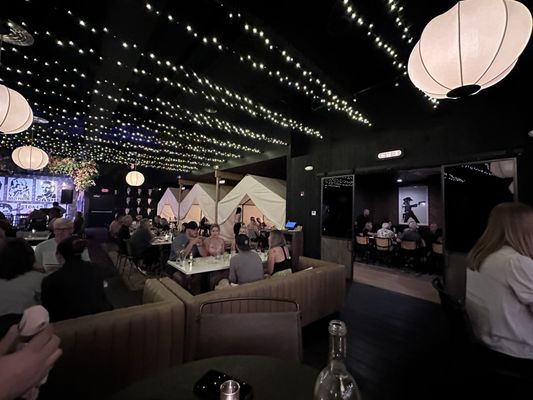 Hawkeye & Huckleberry Lounge by null