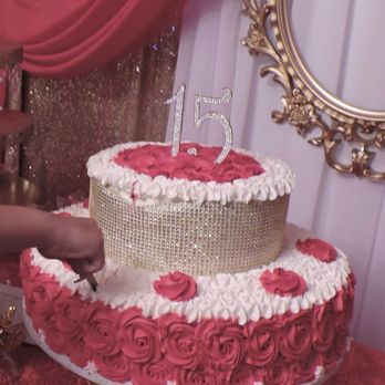 Jenny's Cakes and Pastries - Dessert vanilla cake with strawberry, frosting with red roses - Bakeries Near Me - Carson, California Jenny's Cakes and Pastries - Dessert vanilla cake with strawberry, frosting with red roses - Bakeries Near Me - Carson, California