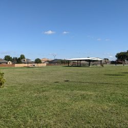 Walking around Fielder Park
