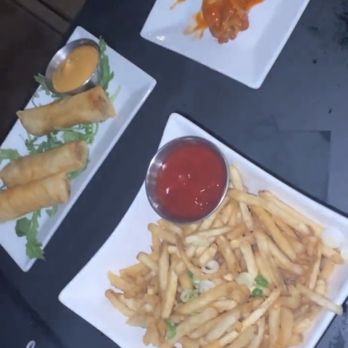 Leaf Bar & Lounge - Chicken Wings Shoestring Fries with Spicy Mentaiko Sauce Molten Cheeseburger Spring Rolls (2) - Lounges Near Me - Flushing, New York