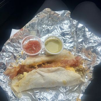 Tacos 620 - Bacon, egg and cheese breakfast taco with red and green sauce - Food Trucks Near Me