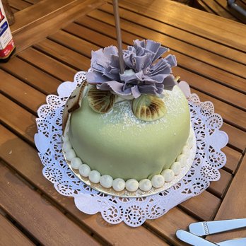 Cake Bakery & Cafe - wowie - Bakeries Near Me - Grass Valley, California