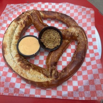 Chicago Brewhouse - Lincoln Square Jumbo Pretzel - Beer Bar Near Me - Chicago, Illinois