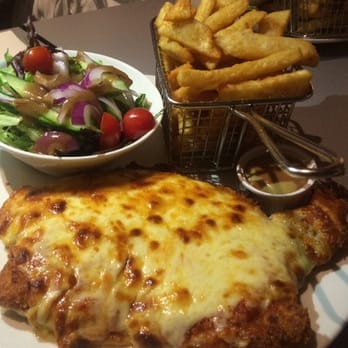 Clifton Hill Hotel - Chicken Parma - Hotels Near Me - Clifton Hill, VIC Clifton Hill Hotel - Chicken Parma - Hotels Near Me - Clifton Hill, VIC