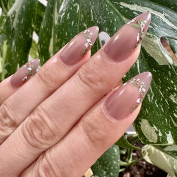 Nail Box - Gel X (S) with cat eye base and custom design by Ye Qian - Nail Technicians Near Me - San Francisco, California