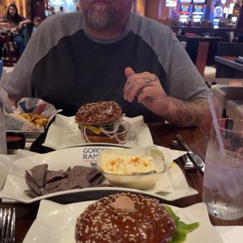 Gordon Ramsay Burger Las Vegas - Burgers featuring hubs! - Burgers Near Me - Las Vegas, Nevada