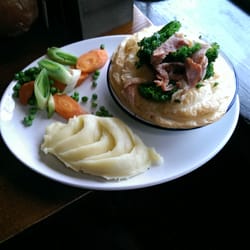 The Yacht - Game pie