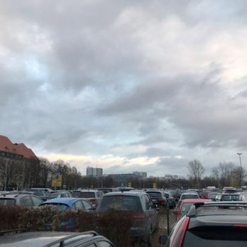 Parkplatz P3 PArking - Parking Near Me - Dresden, SN