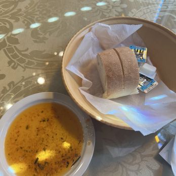 Frank's Place - Oil and herbs with bread - Italian Near Me - Danville, Indiana