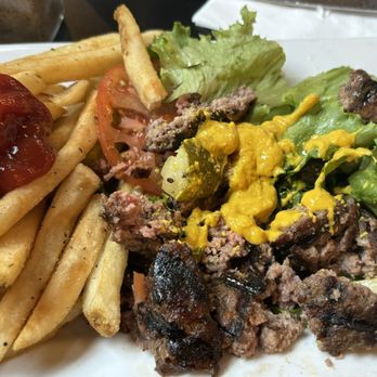 Pendleton Creek Pub - Protein style burger - Pubs Near Me - North Tonawanda, New York