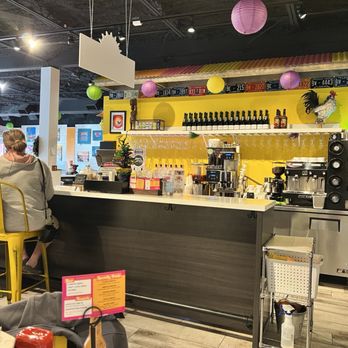 Native Cafe - Cheerful decor - American Near Me - Gulf Breeze, Florida Native Cafe - Cheerful decor - American Near Me - Gulf Breeze, Florida