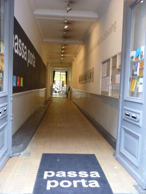 Passa Porta Bookshop by null
