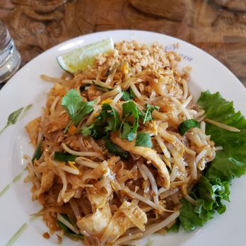 Pasara Thai Restaurant - Chicken pad Thai - Thai Near Me - Alexandria, Virginia Pasara Thai Restaurant - Chicken pad Thai - Thai Near Me - Alexandria, Virginia