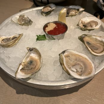 Del Mar Columbus - Oysters - Mediterranean Near Me - Columbus, Ohio Del Mar Columbus - Oysters - Mediterranean Near Me - Columbus, Ohio