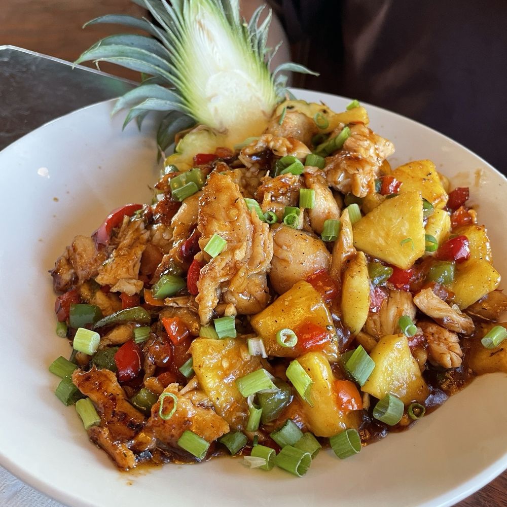 Bahama Breeze - Pineapple Chicken - Caribbean Near Me - Duluth, Georgia