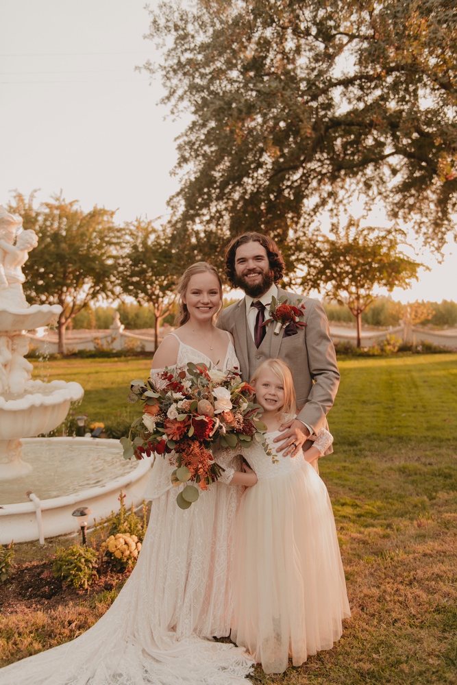 VICTORIAN GARDENS OF TWO SISTERS 21 Photos 3888 Ave 408, Kingsburg