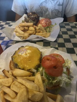 RG Burgers and Grill by null