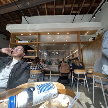 sweetgreen - Healthy Salads, Wraps, and Bowls - Inside - Salad Near Me - Studio City, California