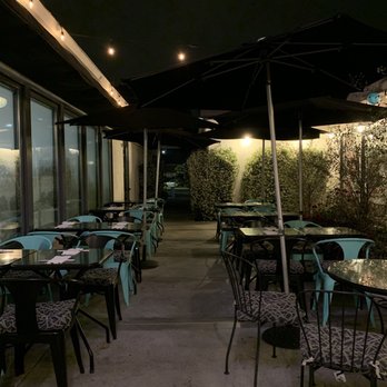 Cafe Sakana - Outdoor seating - Sushi Bars Near Me - Newport Beach, California
