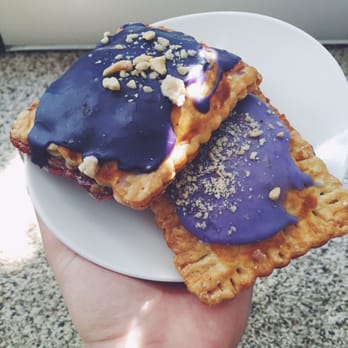 Fluff Bake Bar - PB & J poptarts - Bakeries Near Me - Houston, Texas