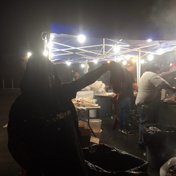 Tacos Los Olivos - a group of people preparing food - Tacos Near Me - Beaumont, California Tacos Los Olivos - a group of people preparing food - Tacos Near Me - Beaumont, California