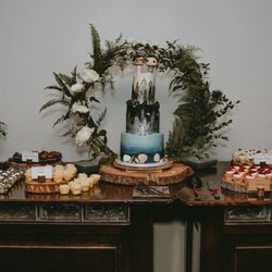 FloraDonna's Cakery