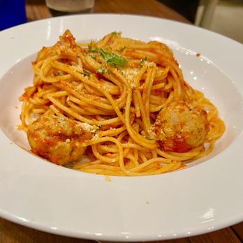 Simply Capri - Spaghetti con Polpetti - Italian Near Me - Winter Garden, Florida