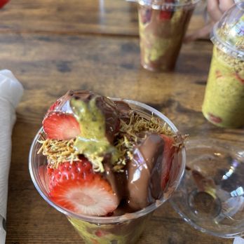Yonkers Cafe - Dubai Chocolate Strawberry Cup - Coffee & Tea Near Me - San Francisco, California Yonkers Cafe - Dubai Chocolate Strawberry Cup - Coffee & Tea Near Me - San Francisco, California