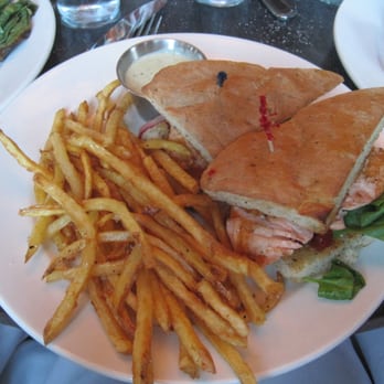 The Rossi Kitchen & Bar - salmon sandwich - New American Near Me - Columbus, Ohio
