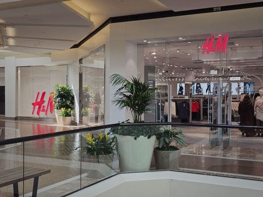 nike outlet west coast plaza