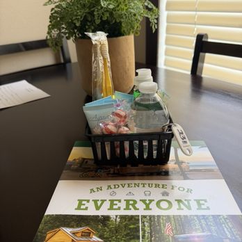 Encore Paradise South - Cute welcome basket. - RV Parks Near Me - Mercedes, Texas Encore Paradise South - Cute welcome basket. - RV Parks Near Me - Mercedes, Texas