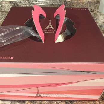 Uncle Chuang's Bakery - Cute box, u can have free candles and cake cutter too. - Bakeries Near Me - Riverside, California