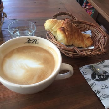 Le Blé - Good coffee, good menu, brilliant furniture, nice staff - Coffee & Tea Near Me - Buenos Aires, C