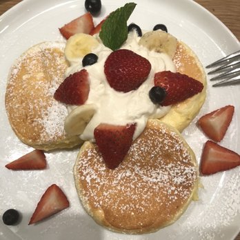 Flipper’s - Berry pancakes - Pancakes Near Me - New York, New York Flipper’s - Berry pancakes - Pancakes Near Me - New York, New York