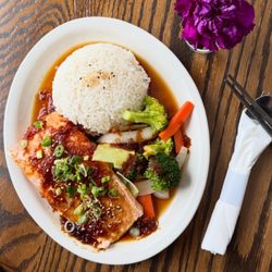 Wooden Ladle Ramen & Rice Bowl - Bourbon-glazed salmon (Gluten-free)