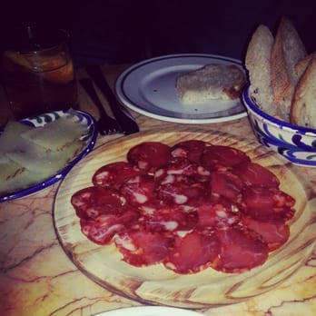 Bar Isabel - Iberico Chorizo Slices, Manchego Cheese, Warm Sourdough Bread - Spanish Near Me - Toronto, Ontario Bar Isabel - Iberico Chorizo Slices, Manchego Cheese, Warm Sourdough Bread - Spanish Near Me - Toronto, Ontario
