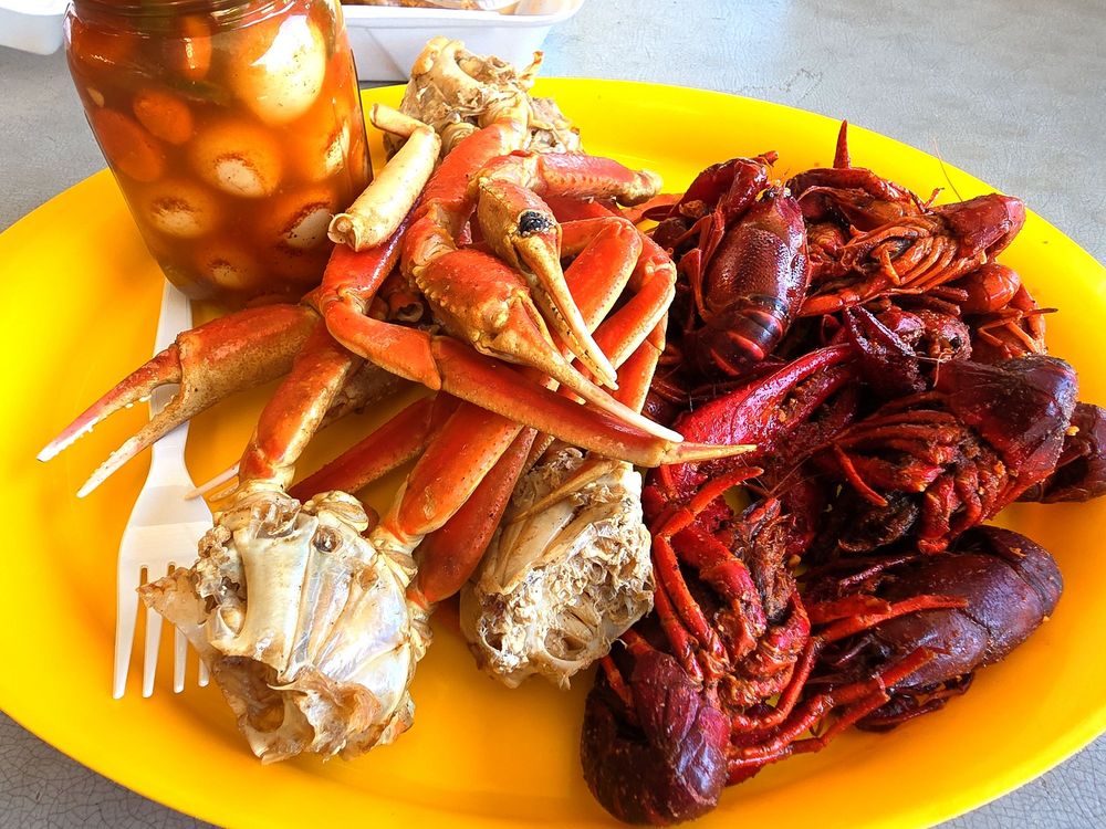 Crawdaddy's Boil-n-Go Logo