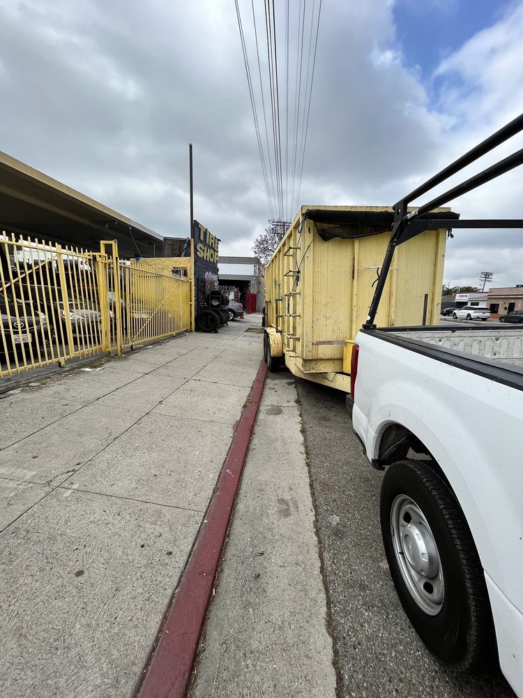 TIRE SHOP Updated October 2024 24 Reviews 6050 Vineland, Los