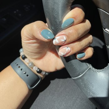 Nail Story - March style - Nail Salons Near Me - Honolulu, Hawaii
